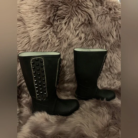 BCBG MaxAzria Studded Rubber Rain Snow Knee Boots Black Size 7 - Picture 4 of 8